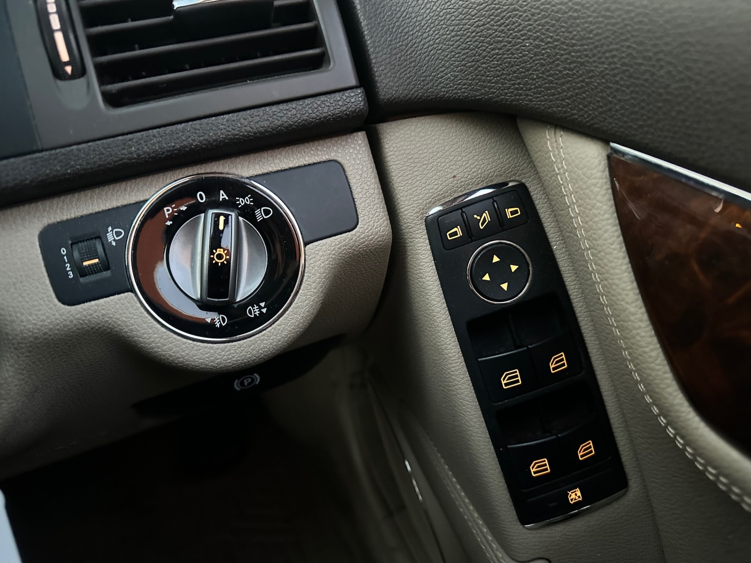 Used Mercedes-Benz C Class 2009 for sale - 77335667: Photo 99