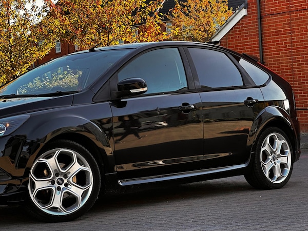Used Ford Focus 2010 for sale - 76189830: Photo 19