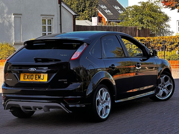 Used Ford Focus 2010 for sale - 76189830: Photo 23