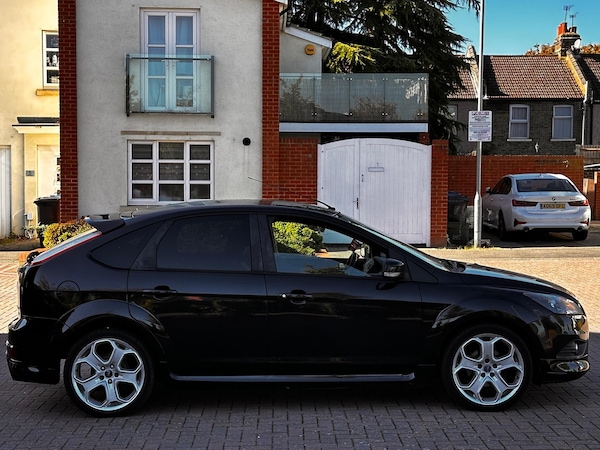 Used Ford Focus 2010 for sale - 76189830: Photo 26