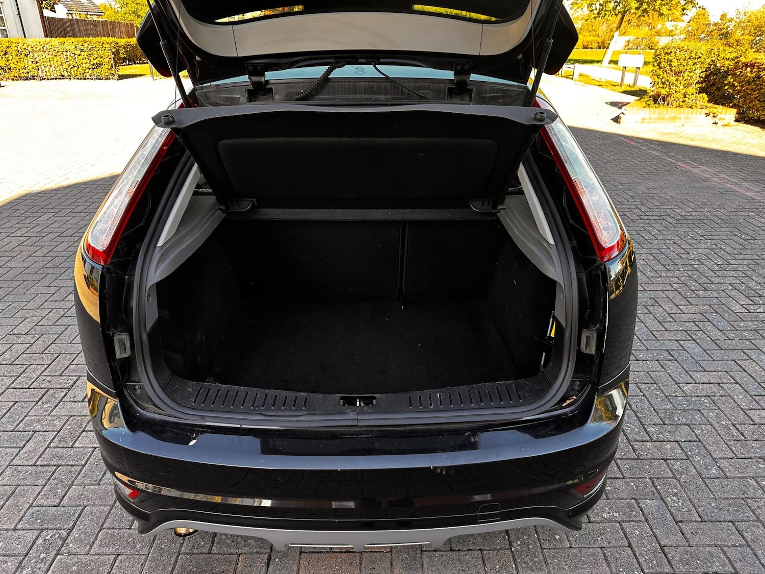 Used Ford Focus 2010 for sale - 76189830: Photo 29