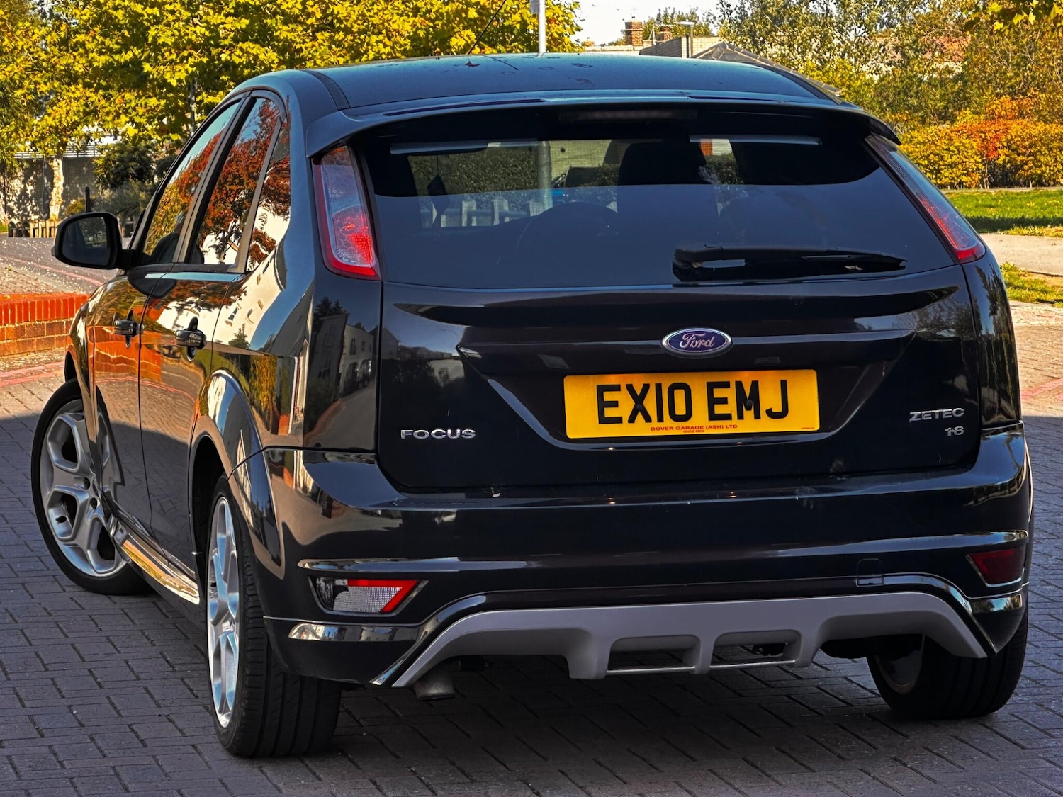 Used Ford Focus 2010 for sale - 76189830: Photo 3