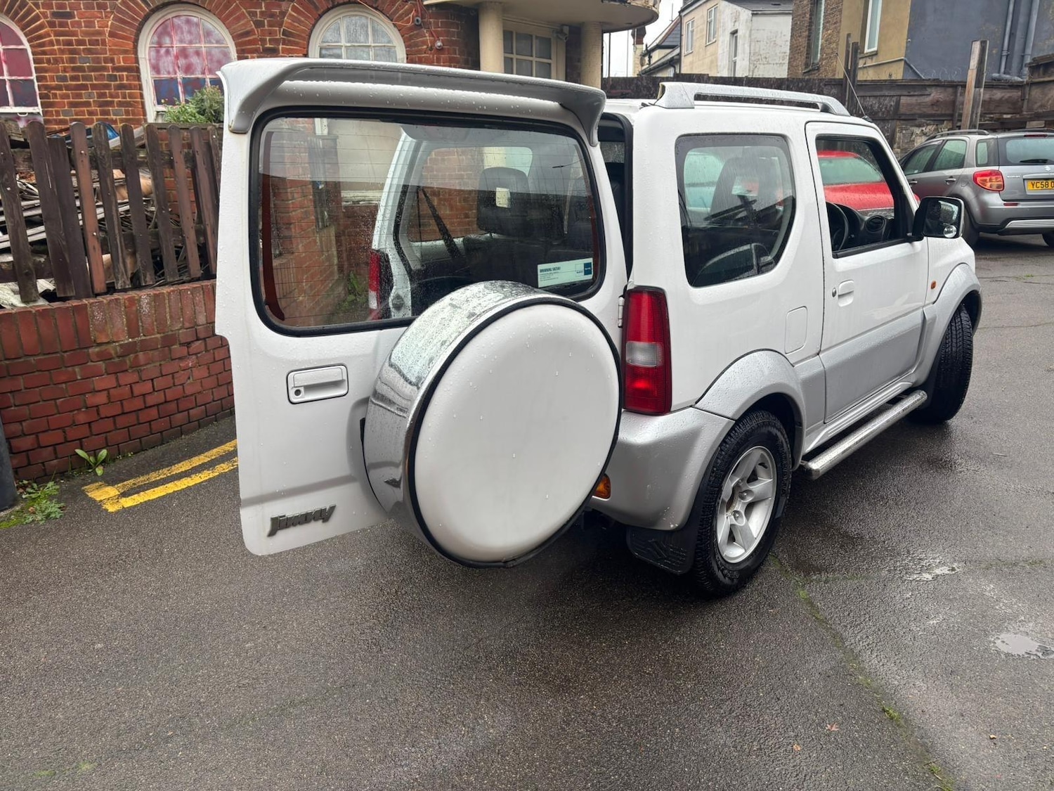 Used Suzuki Jimny 2009 for sale - 76989233: Photo 4
