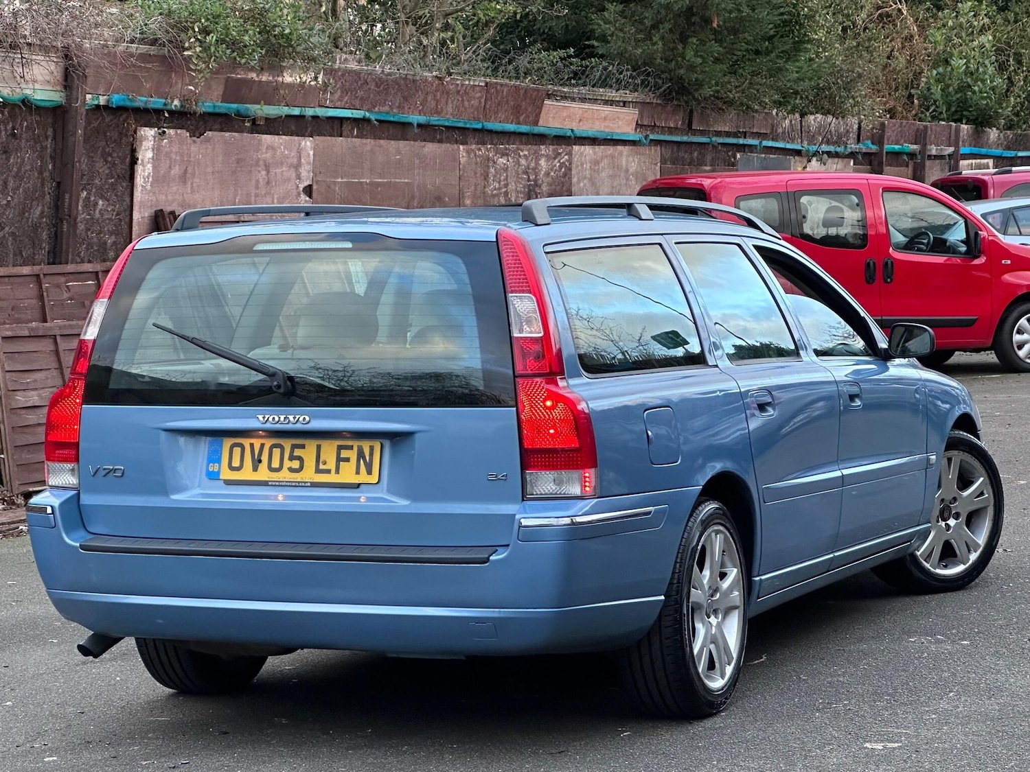 Used Volvo V70 2005 for sale - 77066379: Photo 10