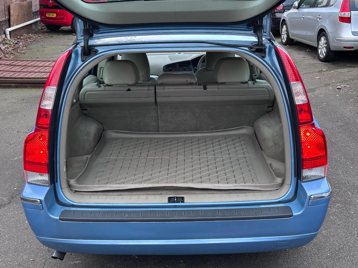 Used Volvo V70 2005 for sale - 77066379: Photo 26