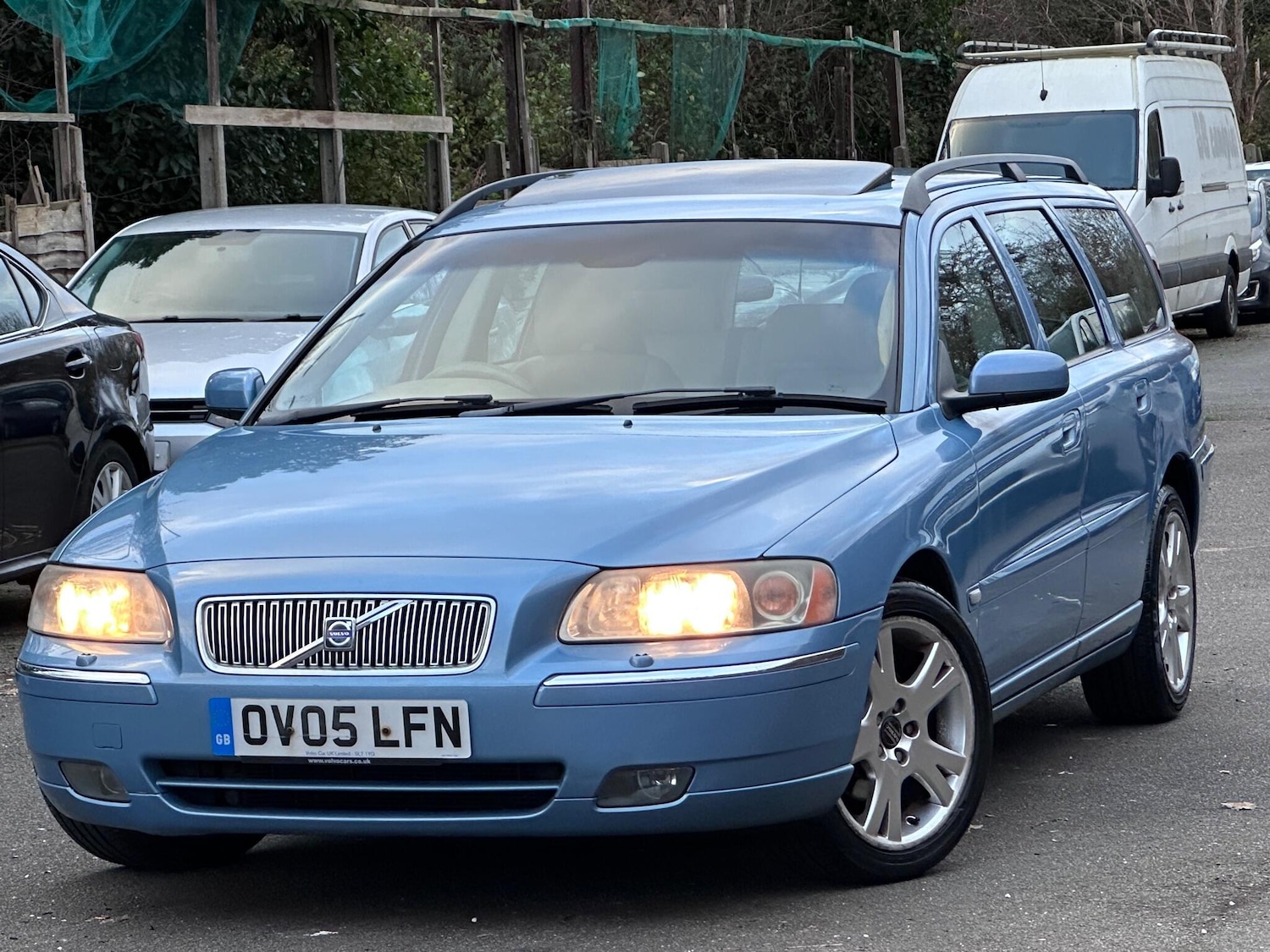 Used Volvo V70 2005 for sale - 77066379: Photo 3