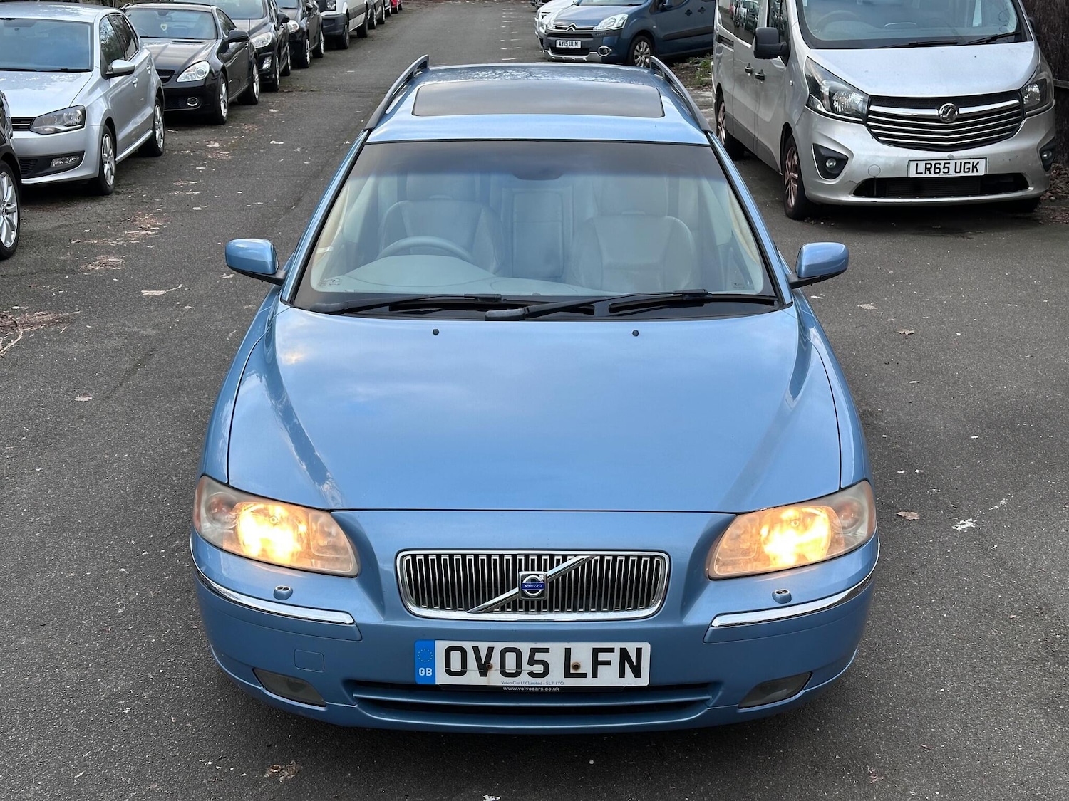 Used Volvo V70 2005 for sale - 77066379: Photo 5