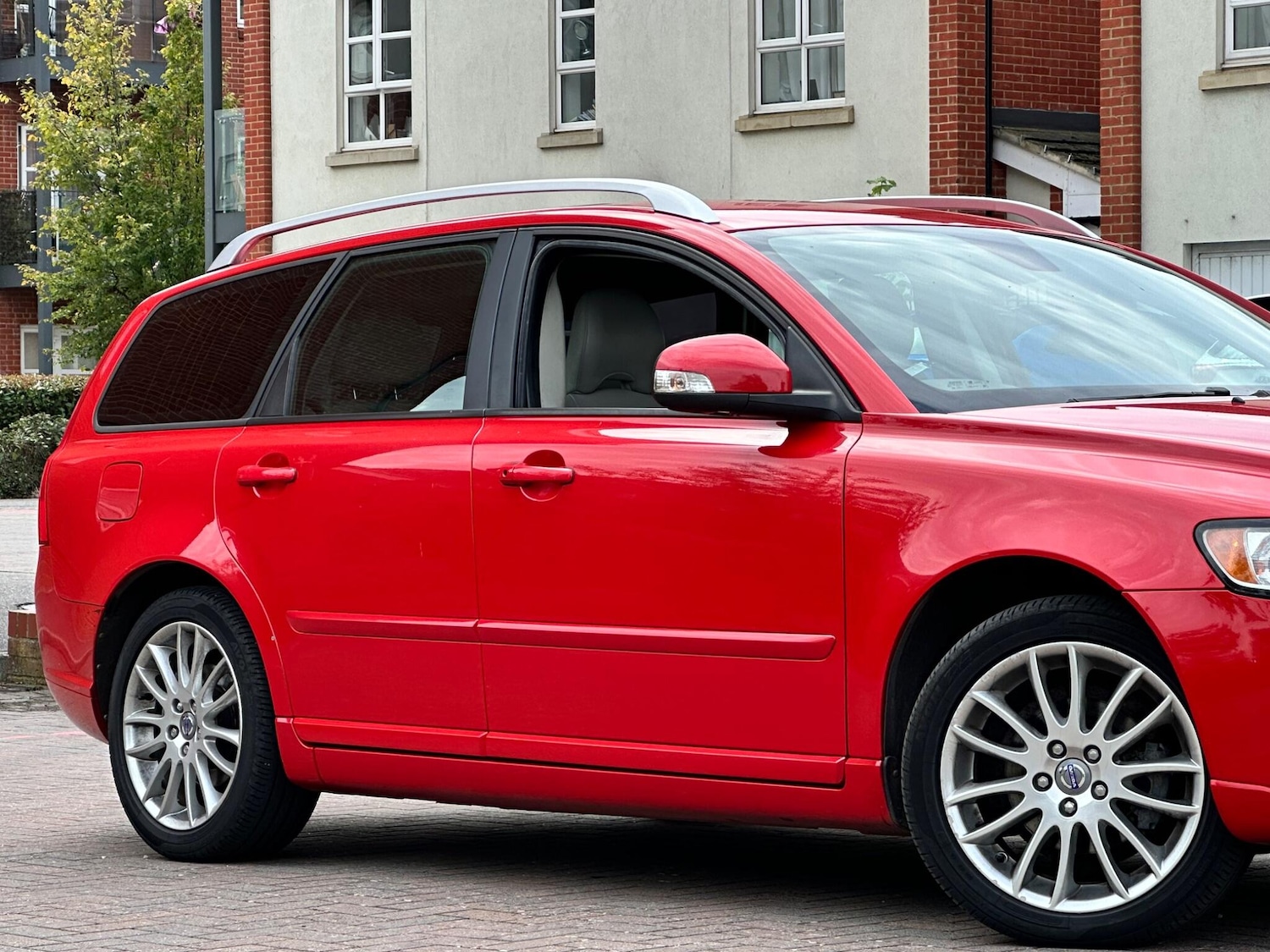 Used Volvo V50 2009 for sale - 77229655: Photo 5