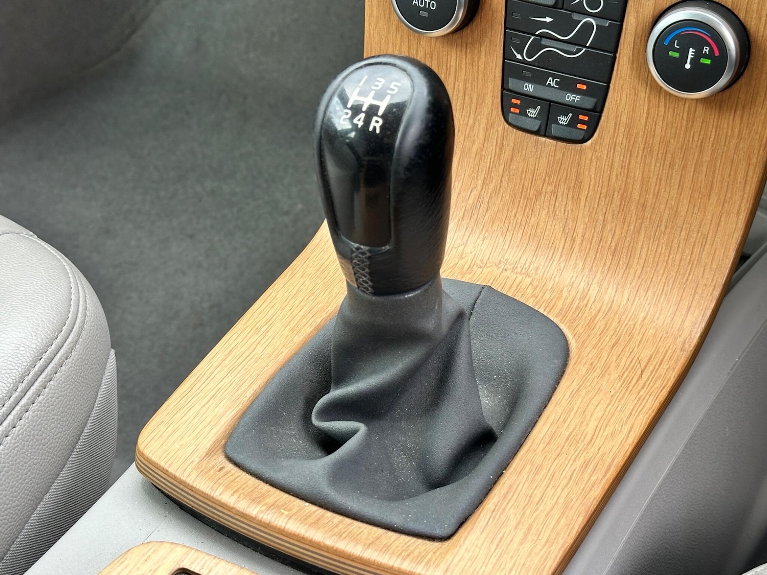 Used Volvo V50 2009 for sale - 77229655: Photo 91