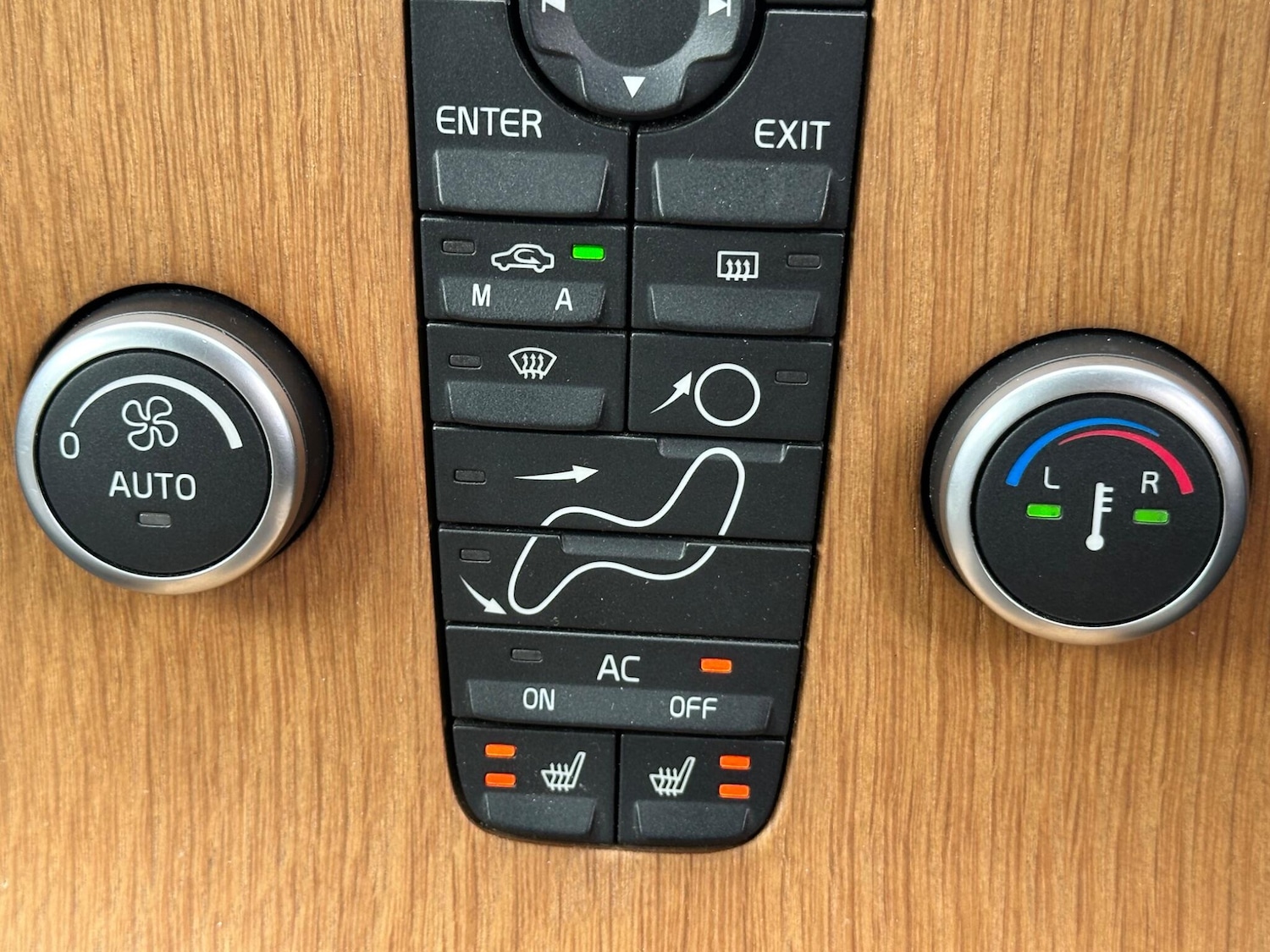 Used Volvo V50 2009 for sale - 77229655: Photo 95