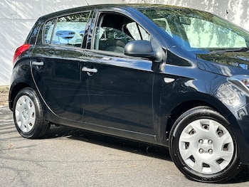 Used Hyundai i20 2014 for sale - 77016964: Photo