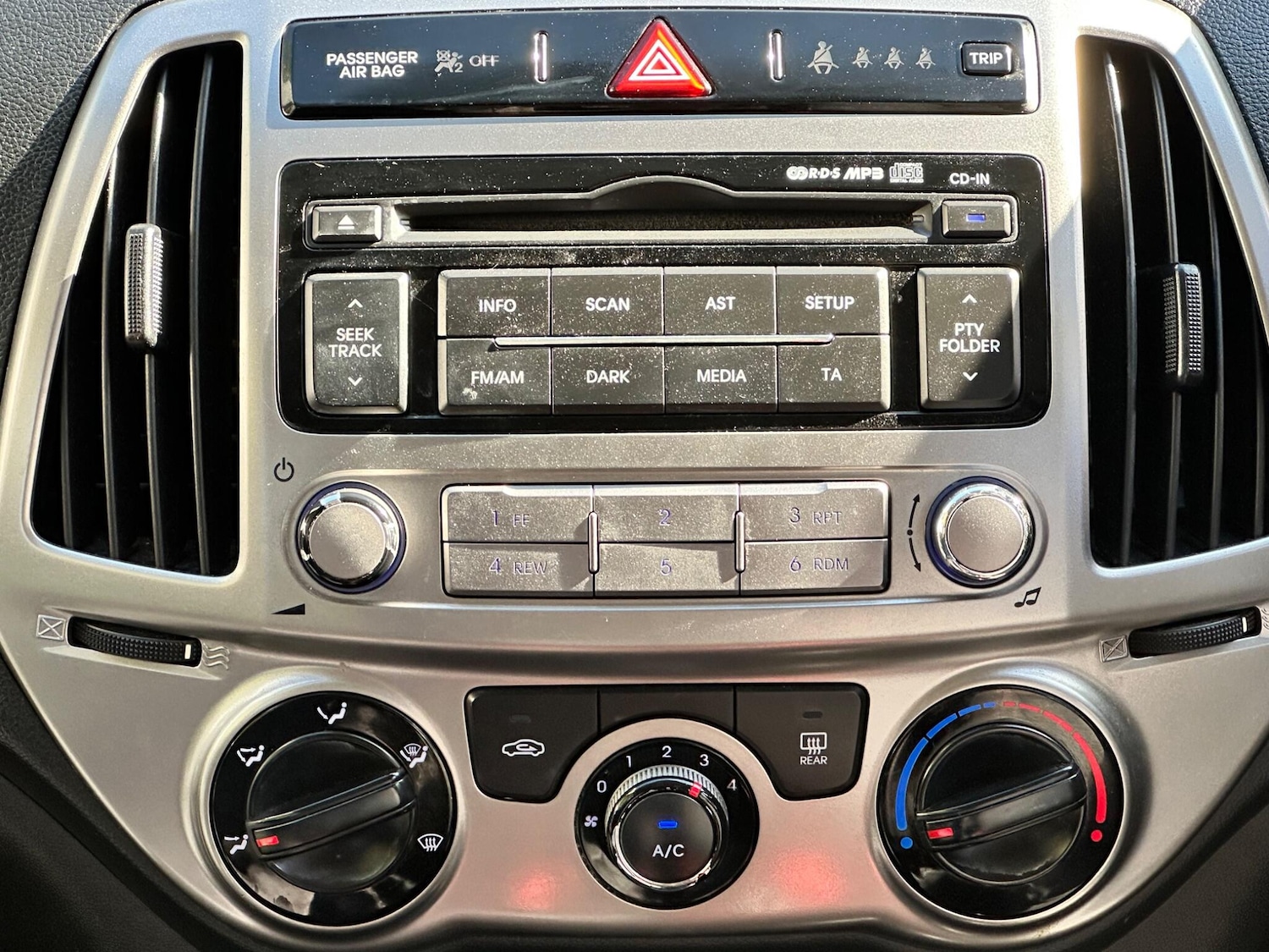 Used Hyundai i20 for sale - 77016964: Photo 65