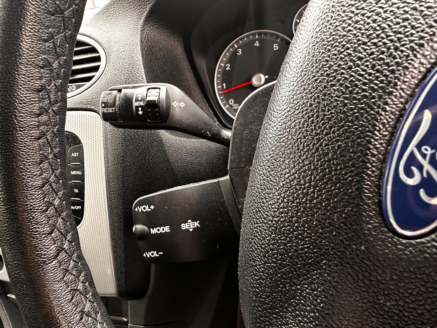 Used Ford Focus 2007 for sale - 76060660: Photo 92