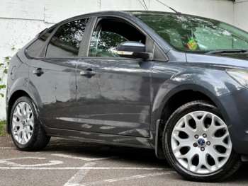 Used Ford Focus 2010 for sale - 74888189: Photo