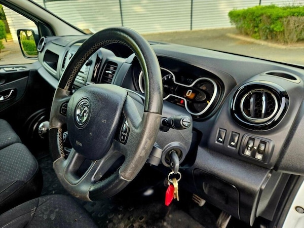 Used Vauxhall Vivaro 2015 for sale - 76108794: Photo 18