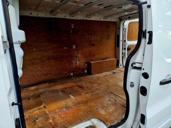 Used Vauxhall Vivaro 2015 for sale - 76108794: Photo 26