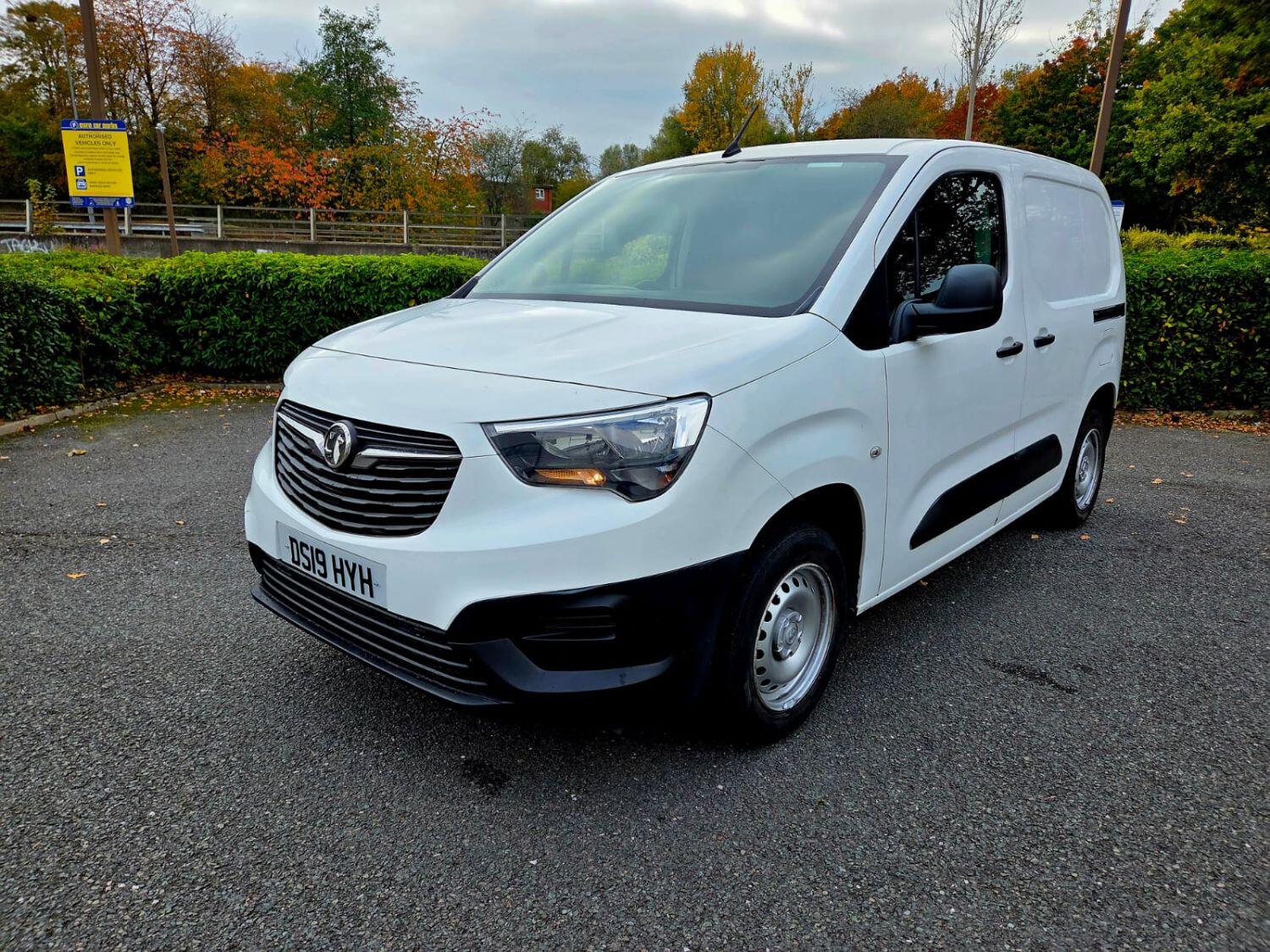 Used Vauxhall Combo 2019 for sale - 76547920: Photo 2