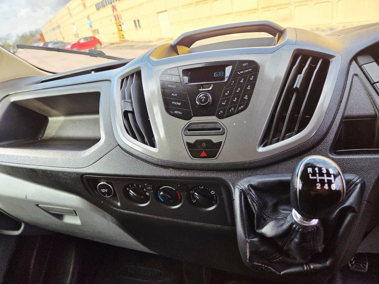 Used Ford Transit 2018 for sale - 77522052: Photo 16