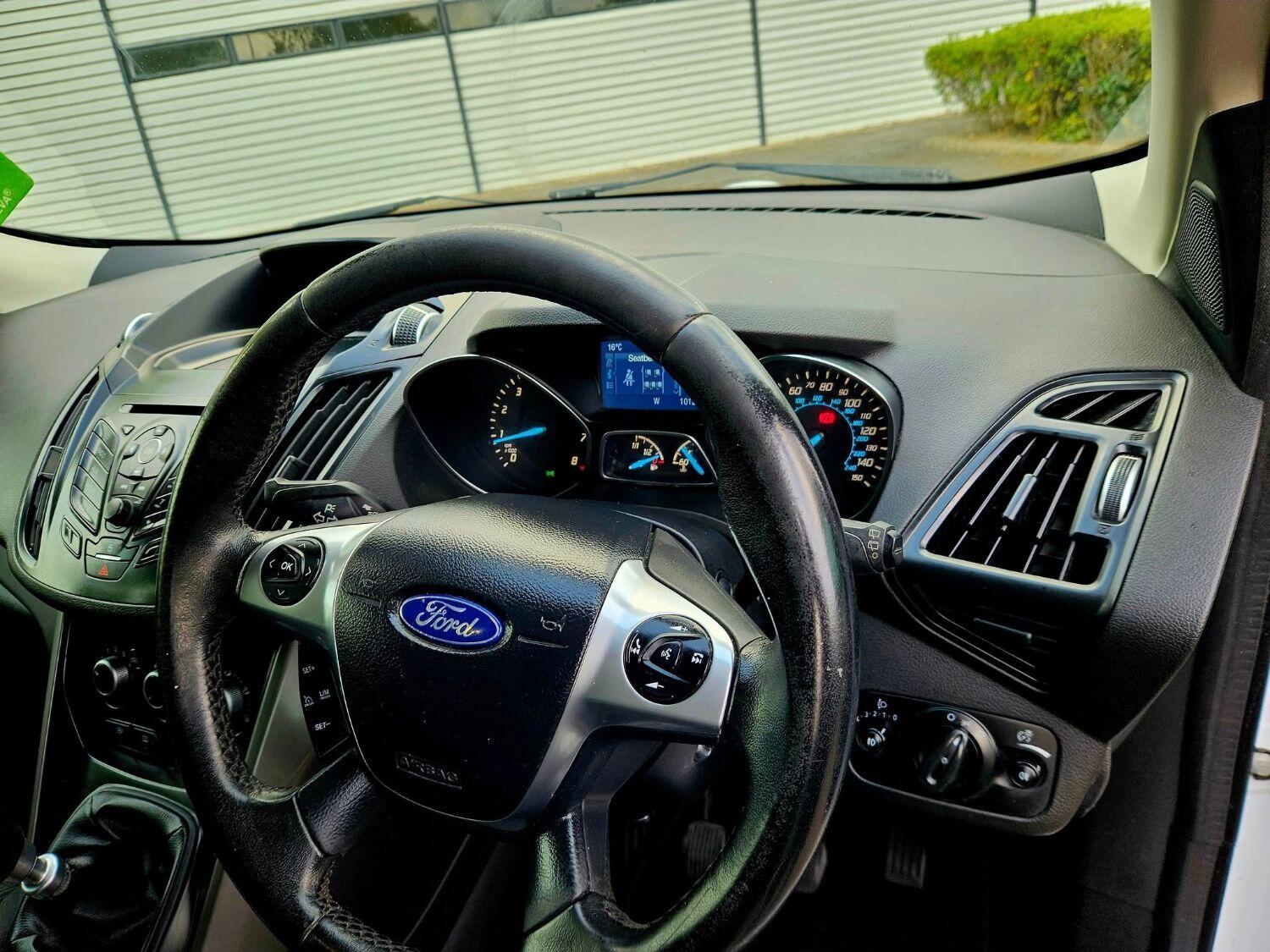 Used Ford Kuga 2015 for sale - 76387525: Photo 15