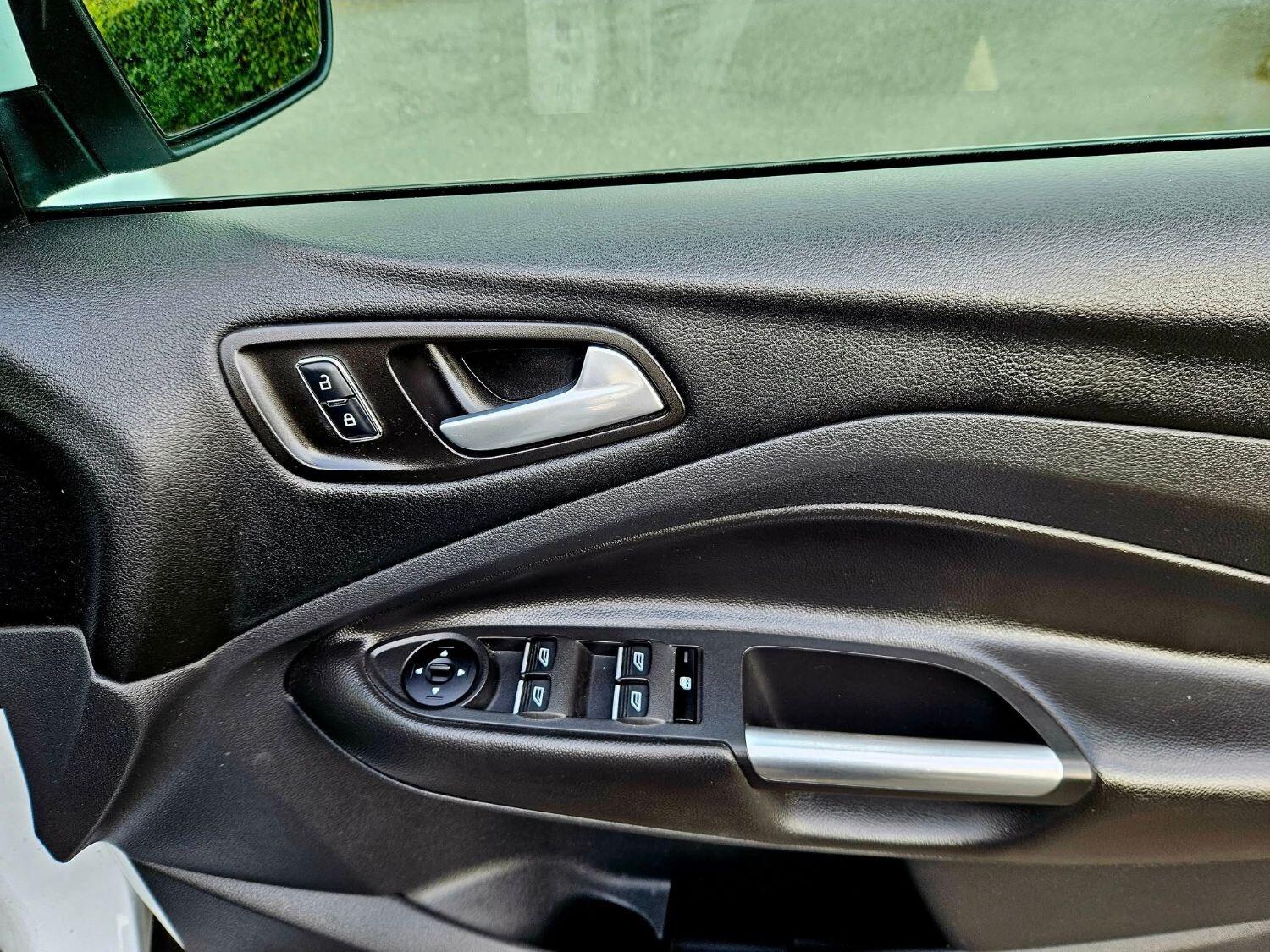 Used Ford Kuga 2015 for sale - 76387525: Photo 19