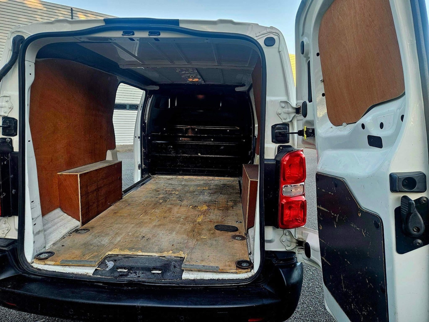 Vehicle 21