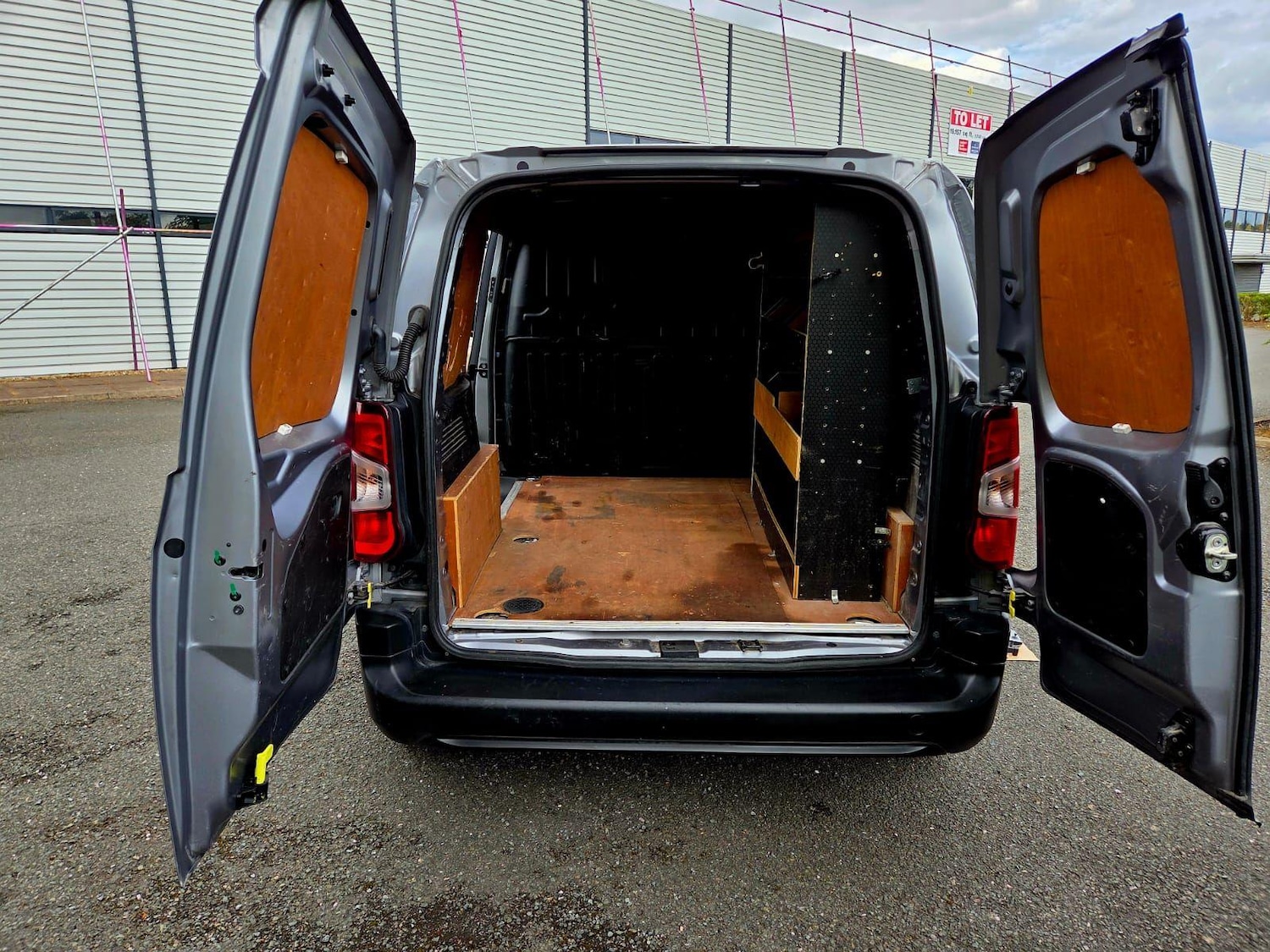 Vehicle 44