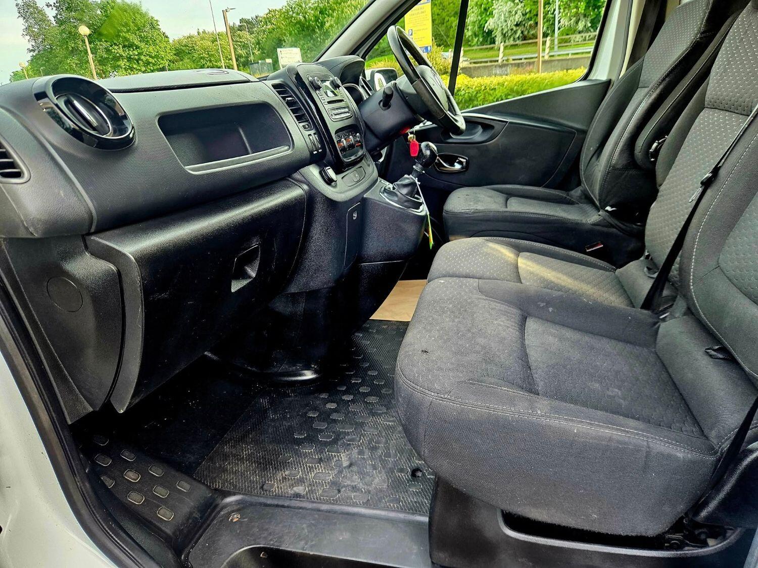 Used Vauxhall Vivaro 2015 for sale - 76387543: Photo 11