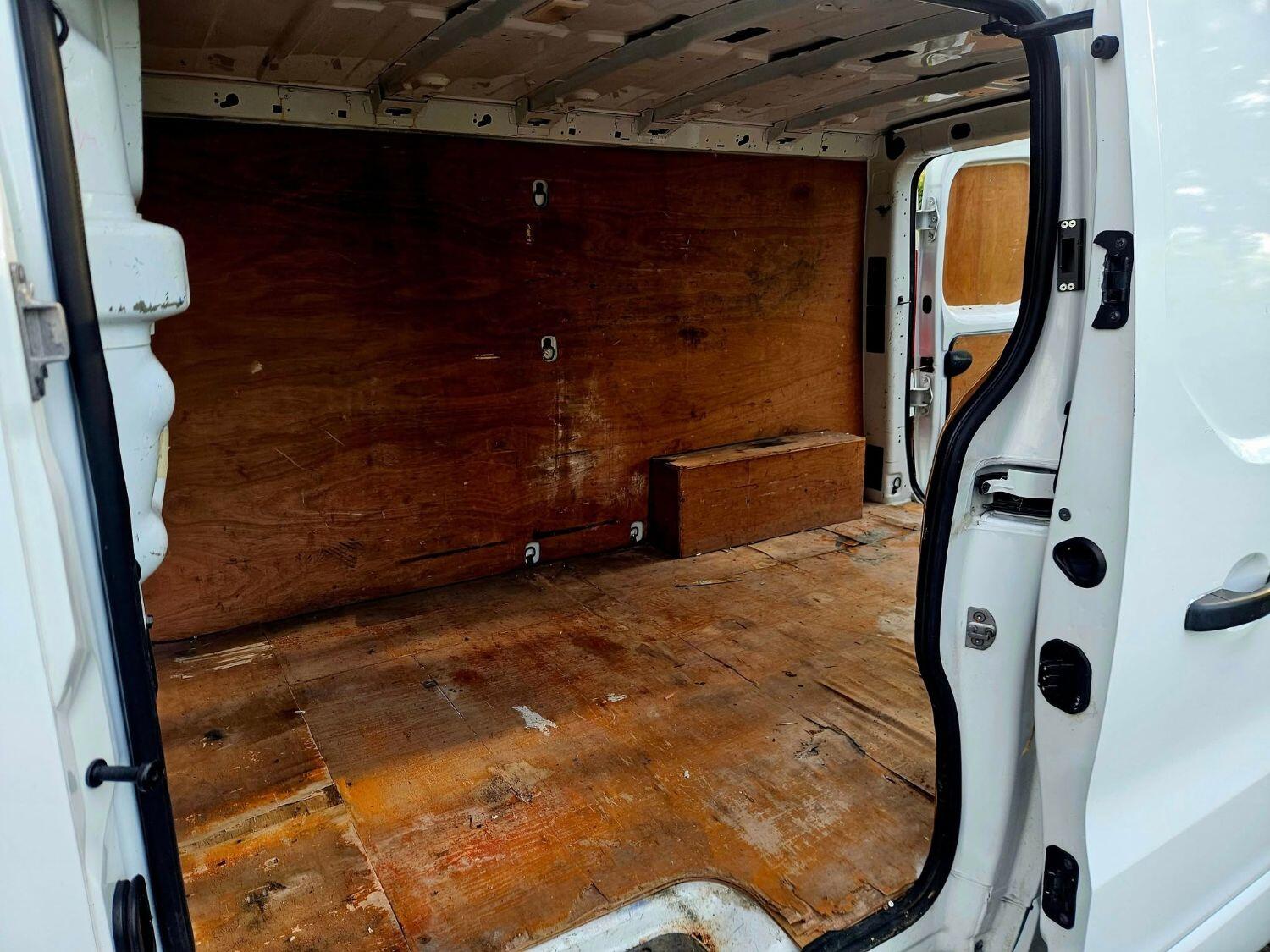 Used Vauxhall Vivaro 2015 for sale - 76387543: Photo 16