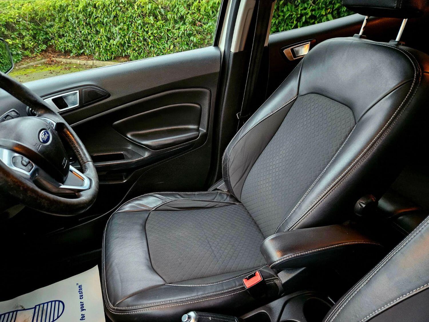 Used Ford Ecosport 2016 for sale - 76387539: Photo 15