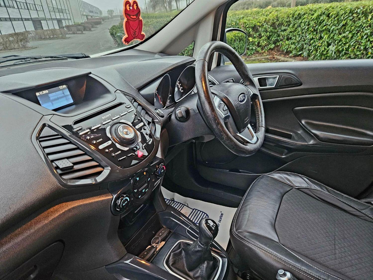 Used Ford Ecosport 2016 for sale - 76387539: Photo 16