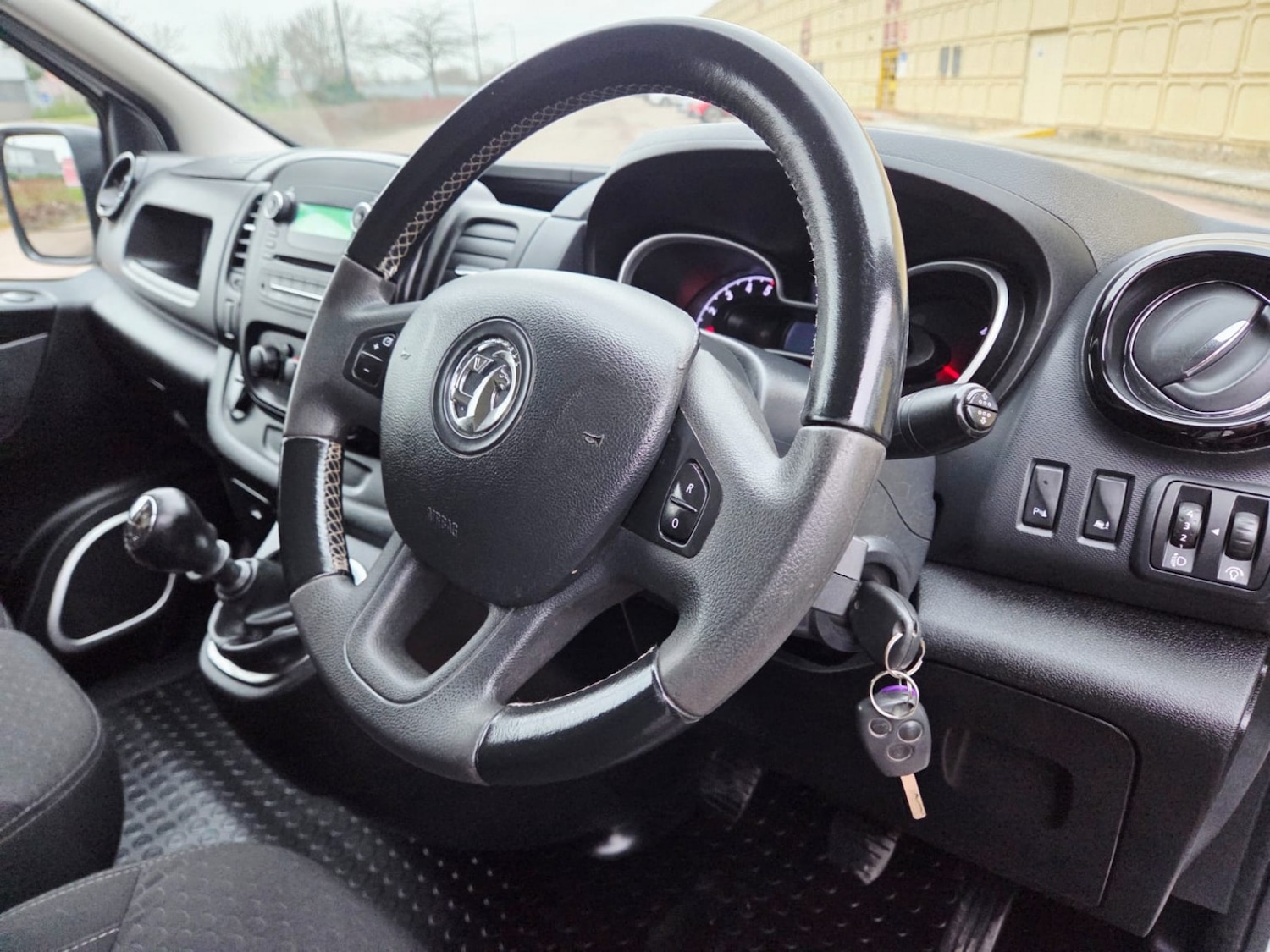 Used Vauxhall Vivaro 2018 for sale - 77610015: Photo 15