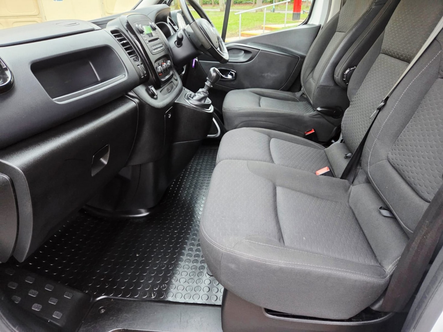 Used Vauxhall Vivaro 2018 for sale - 77610015: Photo 18