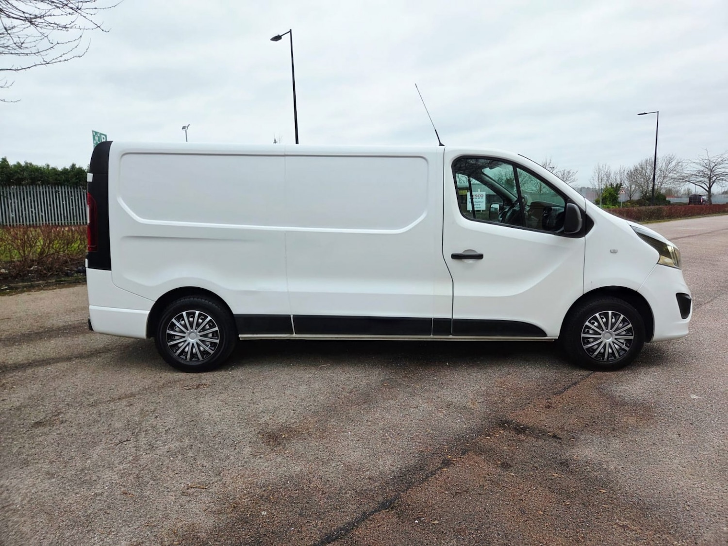 Used Vauxhall Vivaro 2018 for sale - 77610015: Photo 7