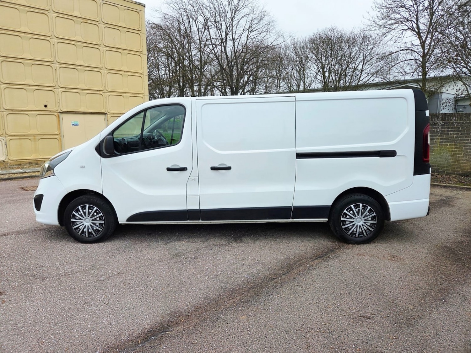 Used Vauxhall Vivaro 2018 for sale - 77610015: Photo 9