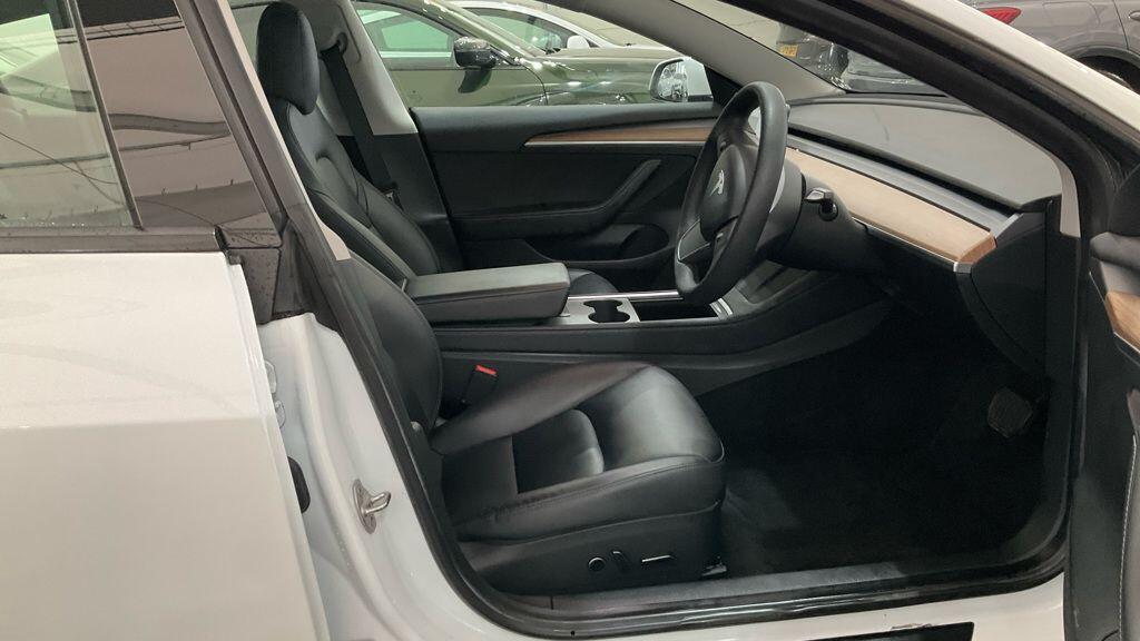 Used Tesla Model 3 2021 for sale - 77016548: Photo 4