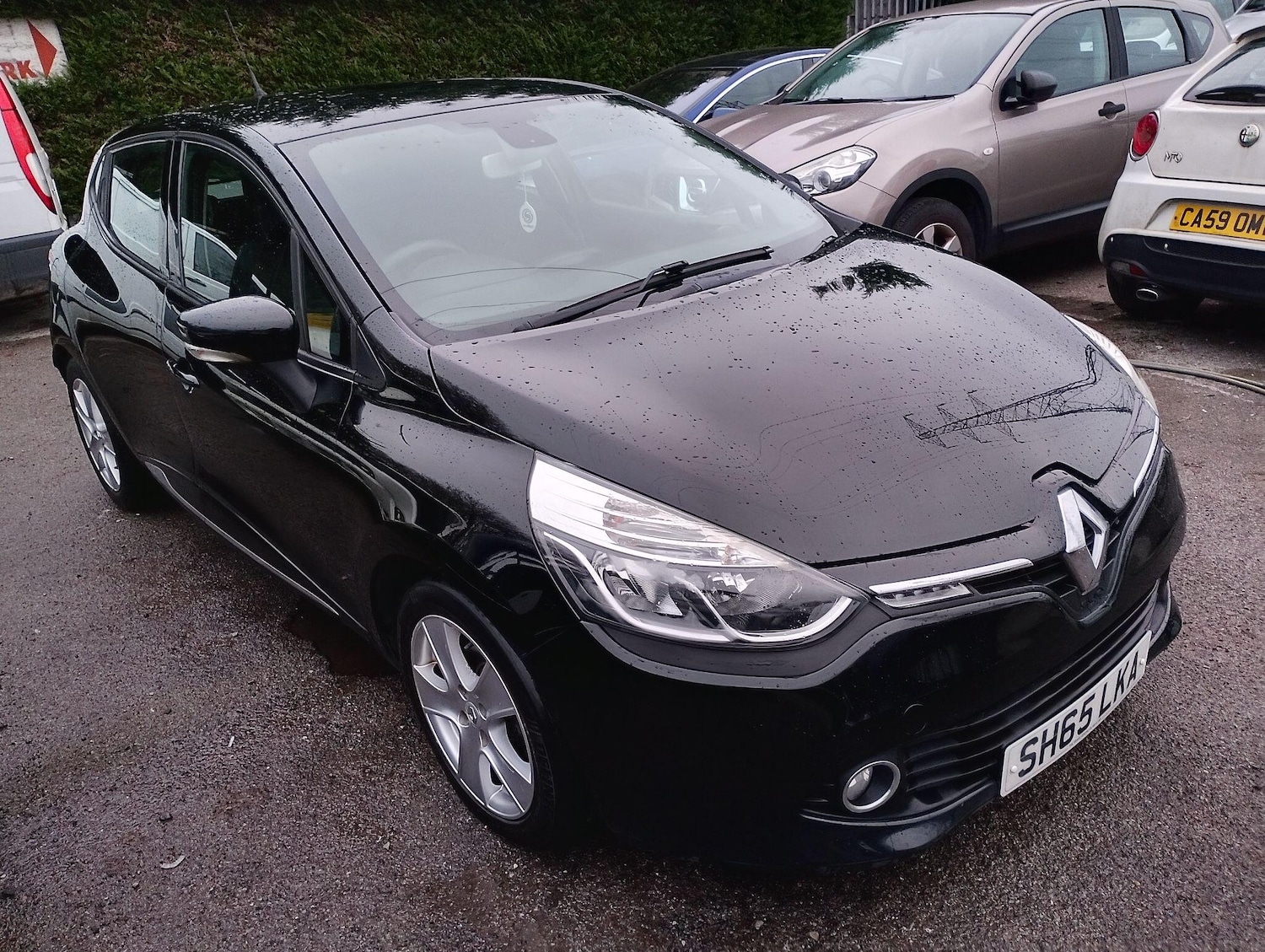 Used Renault Clio 2015 for sale - 76607317: Photo 3