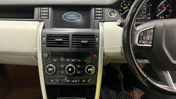Used Land Rover Discovery Sport 2018 for sale - 74921656: Photo 8