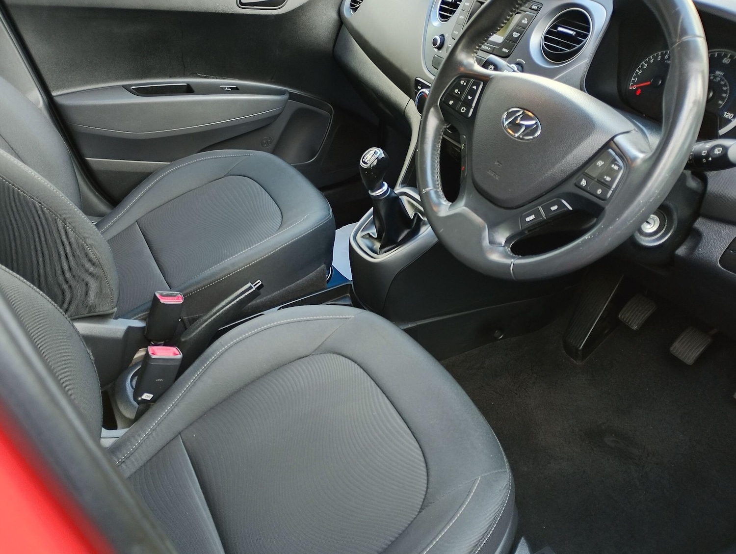 Used Hyundai i10 2018 for sale - 76409004: Photo 15