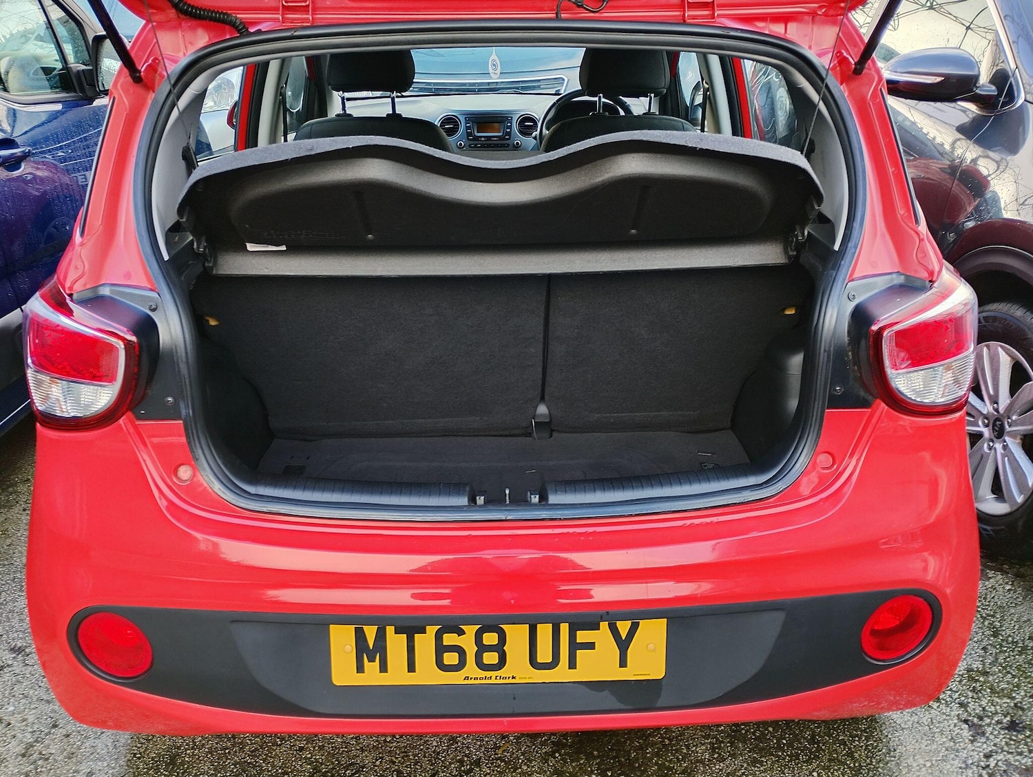 Used Hyundai i10 2018 for sale - 76409004: Photo 17