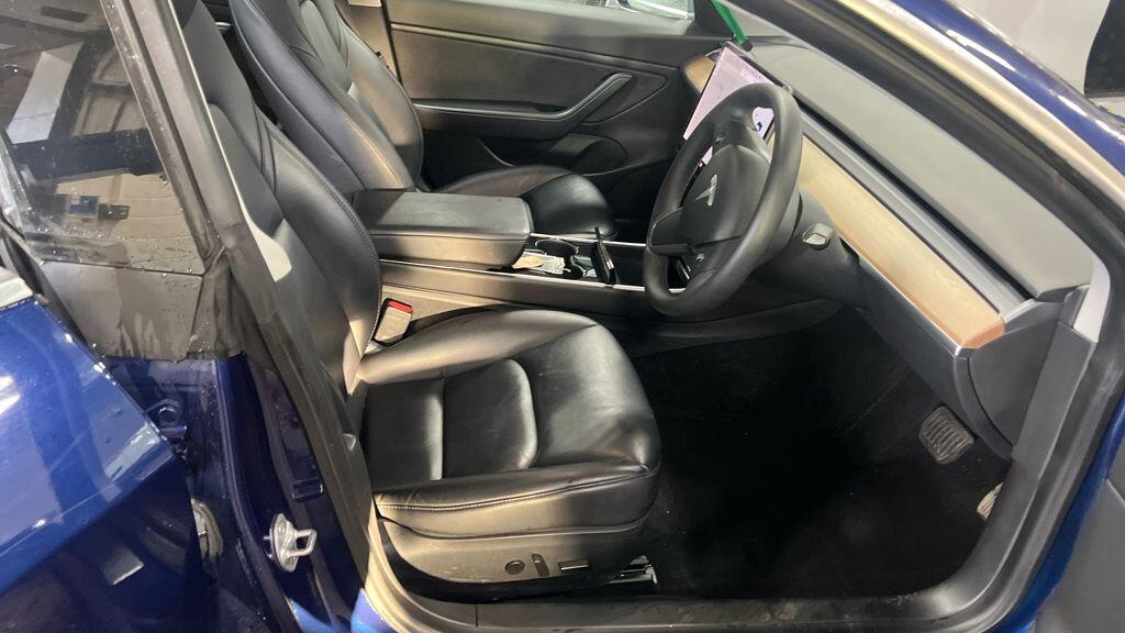 Used Tesla Model 3 2020 for sale - 76987906: Photo 9