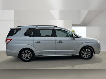 Used Ssangyong Turismo 2016 for sale - 79168516: Photo