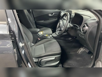 Used Hyundai KONA 2021 for sale - 76752790: Photo