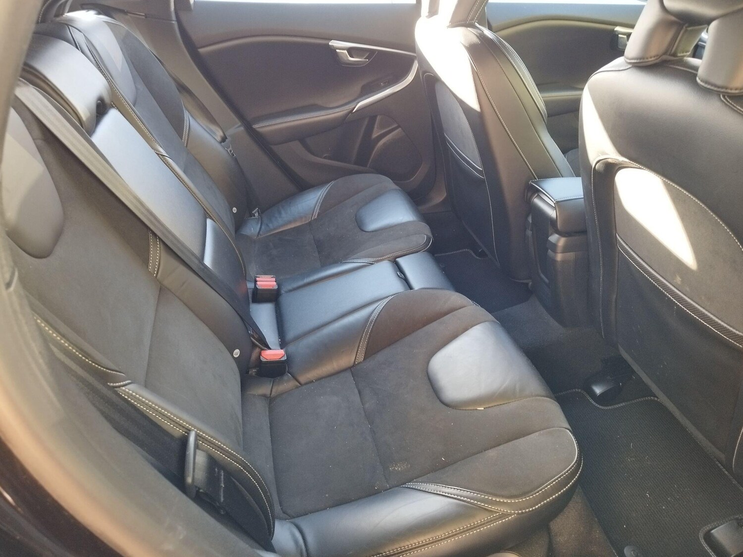 Used Volvo V40 2016 for sale - 76377284: Photo 3