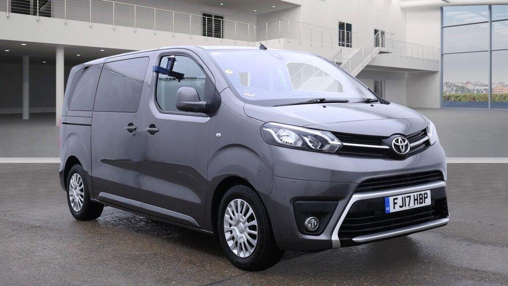 Used Toyota PROACE CITY Verso 2017 for sale - 76700950: Photo 1