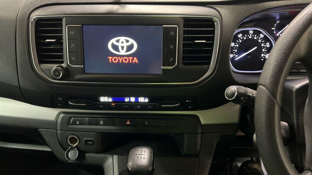 Used Toyota PROACE CITY Verso 2017 for sale - 76700950: Photo 12