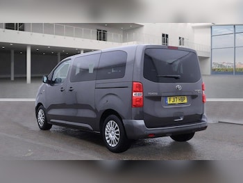 Used Toyota PROACE CITY Verso 2017 for sale - 76700950: Photo