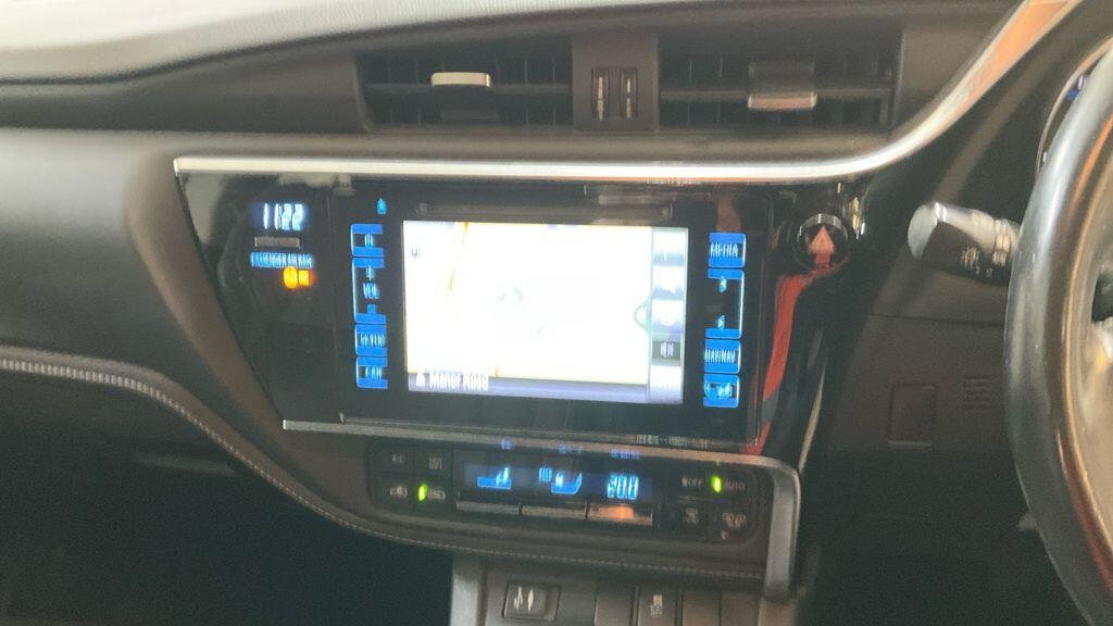 Used Toyota Auris 2018 for sale - 76802143: Photo 12