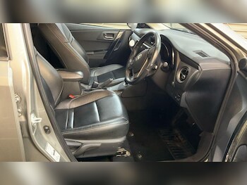 Used Toyota Auris 2018 for sale - 76802143: Photo