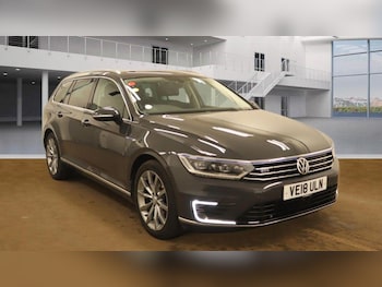 Volkswagen - Passat