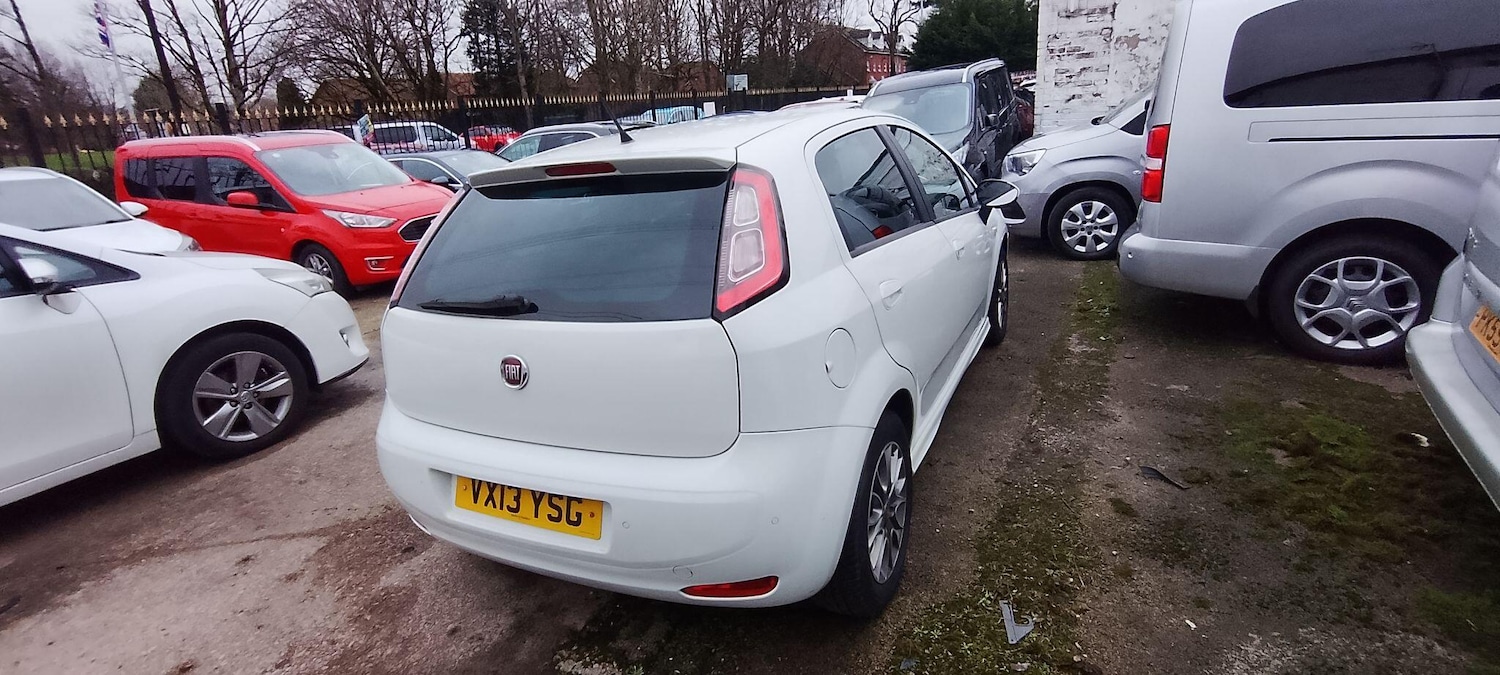 Used Fiat Punto 2013 for sale - 77683544: Photo 2